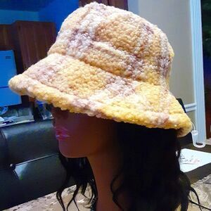 Faux Shearling Bucket Hat - New